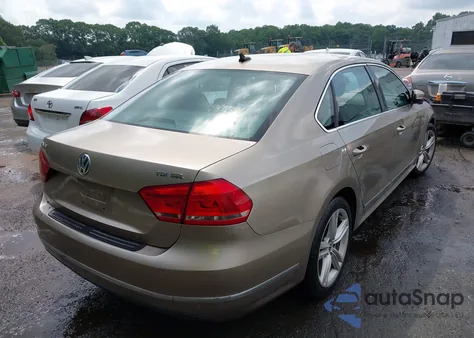 2015 Volkswagen Passat 2.0L Tdi Sel Premium from USA, damaged, VIN 1VWCV7A31FC033271